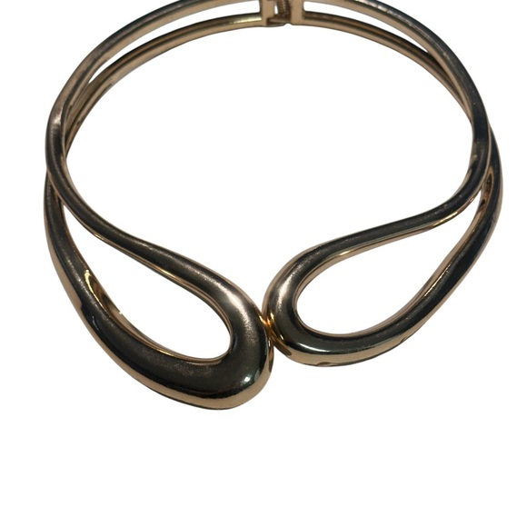 Vintage Sculptural Gold Tone Collar Necklace Matching Cuff Bracelet Set - Picture 5 of 11